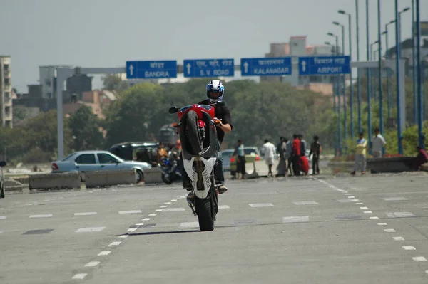 Motociclistas Cidade Road 25Th Aug 2022 Hyderabad Índia — Fotografia de Stock