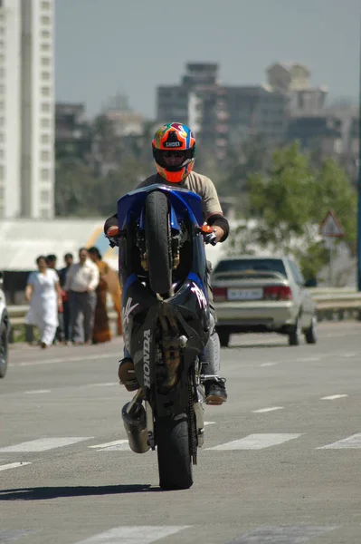 Моторні Вершники Міській Дорозі 25Th Aug 2022 Hyderabad India — стокове фото