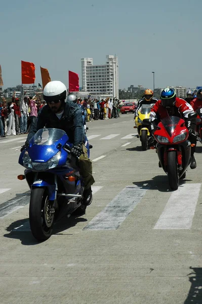 Moto Jinetes Ciudad Carretera Ago 2022 Hyderabad India — Foto de Stock