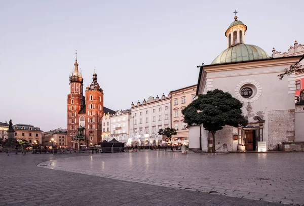 Kostel Panny Marie Náměstí Krakově — Stock fotografie