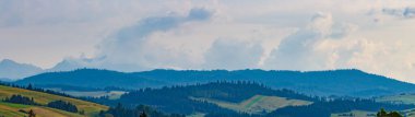 Niedzica 'dan Tatra Dağlarına bak