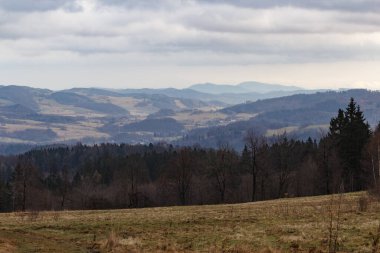 Rudawy Janowickie Dağları 'ndan Sudetlerin Panoraması - Polonya