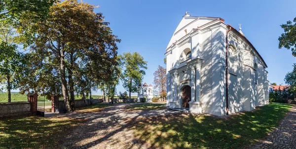 Святилище Святої Марії Siedlatkowo Village Jeziorsko Lake Uniejow — стокове фото