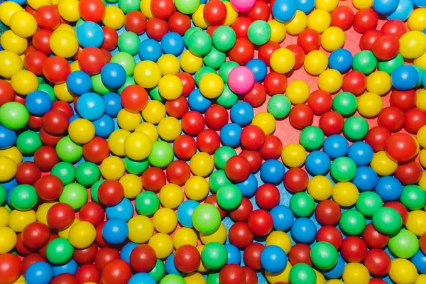 Achtergrondtextuur Van Veelkleurige Plastic Ballen Zwembad Met Veel Ballen — Stockfoto