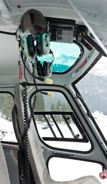 Helikopter pilotları kulaklıklar — Stok fotoğraf