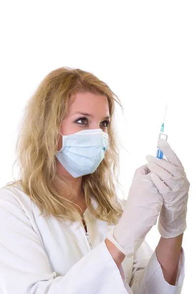 Nurse preparing an injection — Stock Photo, Image