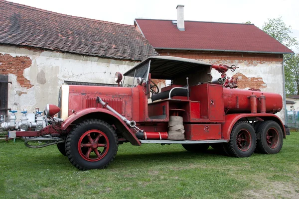 Staré ročník hasičské auto — Stock fotografie