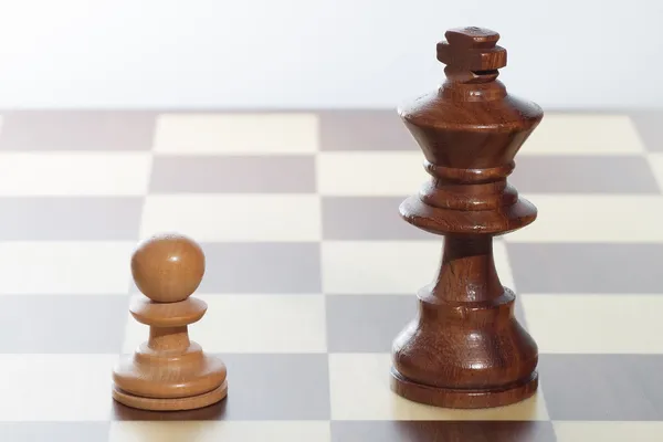 King and pawn — Stock Photo, Image