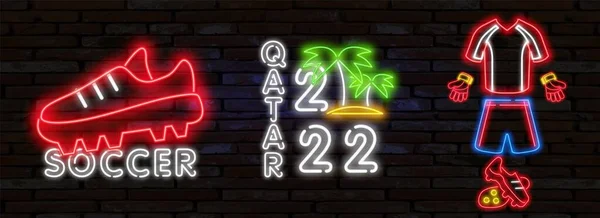 2022 Icônes au néon du Qatar. Football club enseigne au néon, enseigne lumineuse, bannière lumineuse. Logo, emblème et étiquette du football. Édition de texte au néon — Image vectorielle