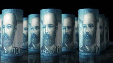 Şili Pesos 'un para döngüsü 3D animasyon. Kamera CLP 'nin önünde hareket ediyor. Kusursuz döngüsüz ekonomi, finans, iş ve borç kavramı.