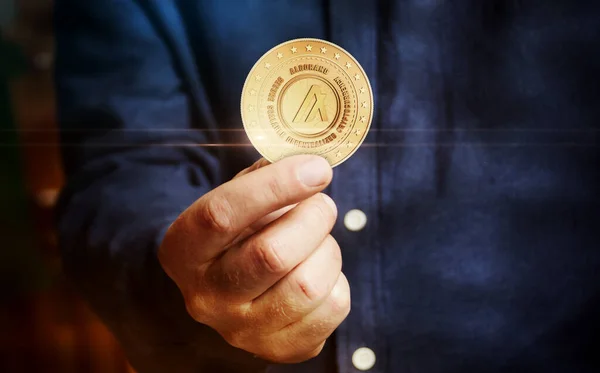 Algorand Algo Σύμβολο Cryptocurrency Χρυσό Νόμισμα Στο Χέρι Αφηρημένη Έννοια — Φωτογραφία Αρχείου