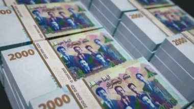 Cezayir Dinarı para paketi 3D animasyon. Döngüsüz finans, nakit, ekonomi, iş ve banka kavramı. 2000 DZD banknot desteleri üzerinde hareket eden kamera.