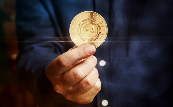 Axie Axs Infinito Juego Criptomoneda Símbolo Moneda Oro Mano Concepto —  Fotos de Stock