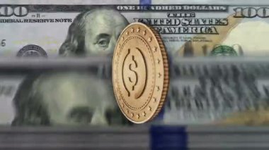 USDC şifreleme altın sikkeleri dolar banknotları üzerinde. ABD banknot sayımı, stabil madeni para transferi ve engelleme teknolojisi. Döngüsüz ve kusursuz soyut 3D arkaplan kavramı.