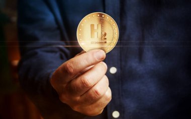 Hidrojen, H2, yenilenebilir yeşil enerji ve sıfır emisyon yakıt altın madeni para elde soyut konsept 3d illüstrasyon