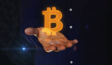 Bitcoin engelleme kripto para birimi ve dijital para 3D sembolü insan elinin üzerinde. Siber teknoloji simgesi soyut konsept 3D illüstrasyon.