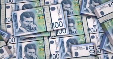 Sırp dinarı 3D animasyonu finanse ediyor. Kamera görüntüsü şehirlerarası. RSD para paketleri. Sırbistan 'da enflasyon, ekonomi, kriz, iş, bankacılık, borç ve finans kavramı.