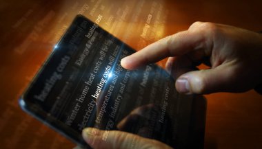 Isıtma, kriz, enerji enflasyonu ve yükselen fiyatlarla sosyal medya sergileniyor. Tablet, ped, telefon ya da akıllı telefon ekranında aranıyor. Haber başlıklarının soyut konsepti 3d illüstrasyon.