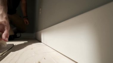 Boyamadan önce ressam maliyeti eşitsizliktir Geleceği kapat.