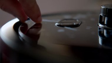 Yeni üründen koruyucu filmleri açmak ve kaldırmak