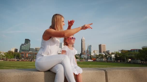 2,362 Kissing mother daughter Stock Videos, 4K & HD Footage
