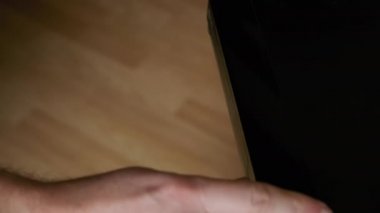 Diski DVD oynatıcıya ekle. CD oynatıcı, DVD 'den CD CD yükleniyor. en üstteki görünüm