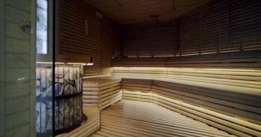 Spa kompleksinde ahşap sauna
