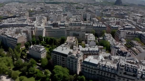 Drohne Luftaufnahme der Stadt Paris, Frankreich. Weitschuss — Stockvideo