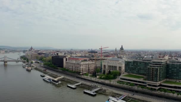 Uitzicht Donau Skyline Van Boedapest Hoge Kwaliteit Beeldmateriaal — Stockvideo