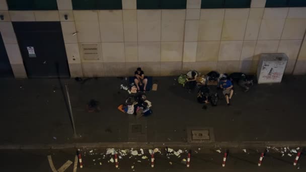Drogy Zneužíval Bezdomovce Ležící Ulici Poté Vzal Dávku Závislost Frankfurt — Stock video