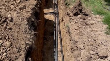 Siperlere yerleştirilmiş plastik borular. Yüksek kalite 4k görüntü