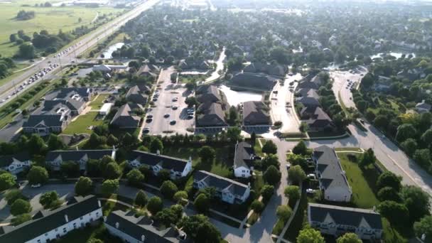 Drone View American Suburb Summertime Establishing Shot Neighborhood High Quality — Video