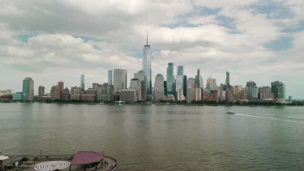 Aerial View Lower Manhattan Drone Orbiting Buildings High Quality Footage — Stockvideo