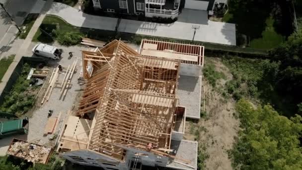 Aerial Top View Workers Building New Residential Home High Quality — Stok video