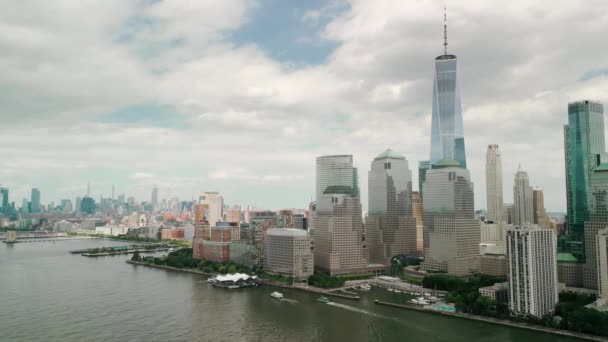 Aerial View Lower Manhattan Drone Orbiting Buildings High Quality Footage — Vídeo de stock