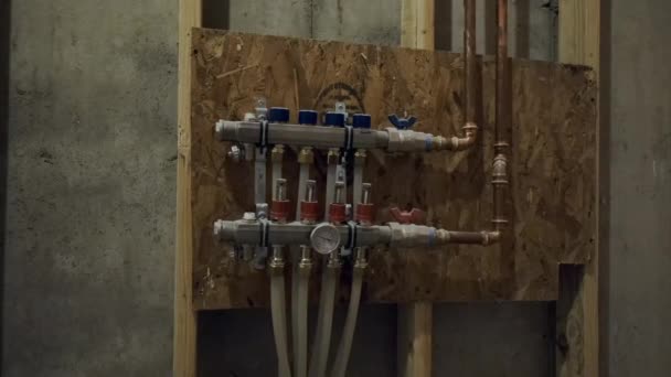 Installing Basement Heating Pipes Water Heating High Quality Footage — Stok video
