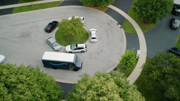 Naperville United States 2022 Amazon Vans Deliver Orders Suburbs High — Stock Video
