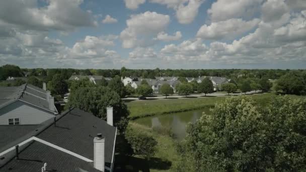 Drone View American Suburb Summertime Establishing Shot Neighborhood High Quality — 图库视频影像