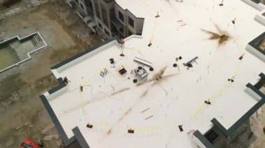 Büyük bir inşaat alanı, modern konut inşaatı. Yüksek kalite 4k görüntü