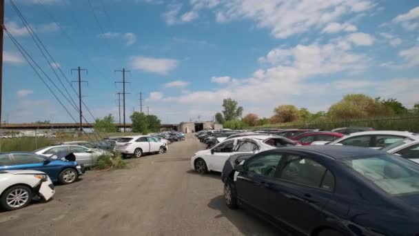 停车场有很多破车 高质量的4K镜头 — 图库视频影像
