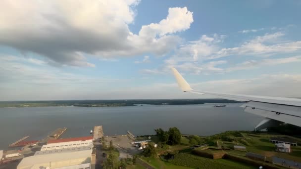 Compagnies Aériennes Atterrissant Dans Les Aéroports Laguardia Vue Large Aile — Video