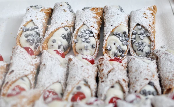 Sicilyalı cannoli — Stok fotoğraf