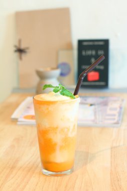 sağlıklı smoothy suyu
