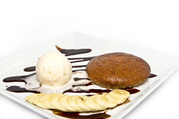 Magdalenas de pastel de plátano con helado —  Fotos de Stock