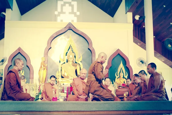 PHANGNGA,THAILAND FEBRUARY 08 : Newly ordained Buddhist monk pra — Stock Photo, Image