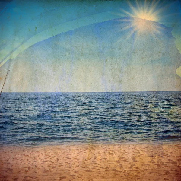 复古沙滩和蓝色的天空 — 图库照片
