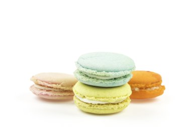 Fransızca macaroons .dessert beyaz zemin üzerine