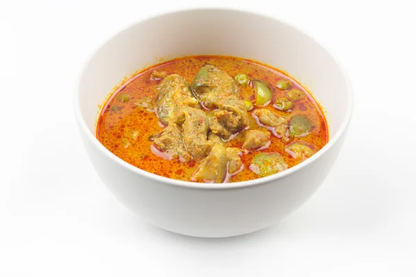 Auberginen-Curry-Rindfleisch mit würzigen thailändischen Speisen — Stockfoto