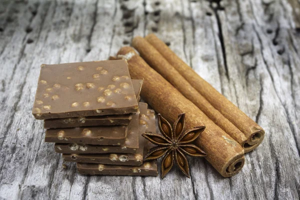 Anice de chocolate con y canela —  Fotos de Stock