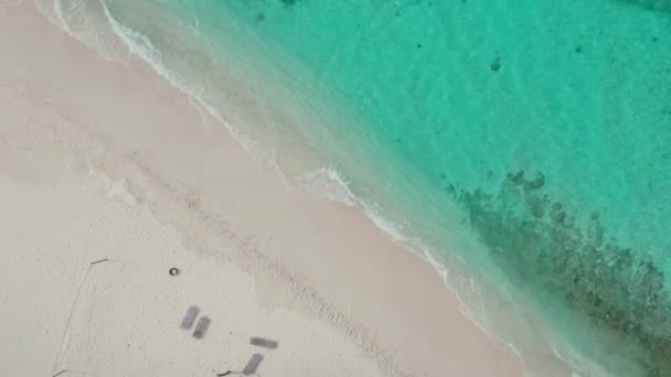 马尔代夫印度洋海岸线和水域的圆形俯视图 — 图库视频影像